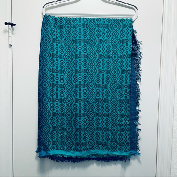 Pashmina Style Scarf/Wrap Blue and Green EUC - Picture 3 of 12
